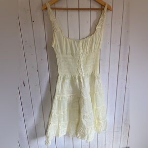 Elegant Cream Sleeveless Nightgown